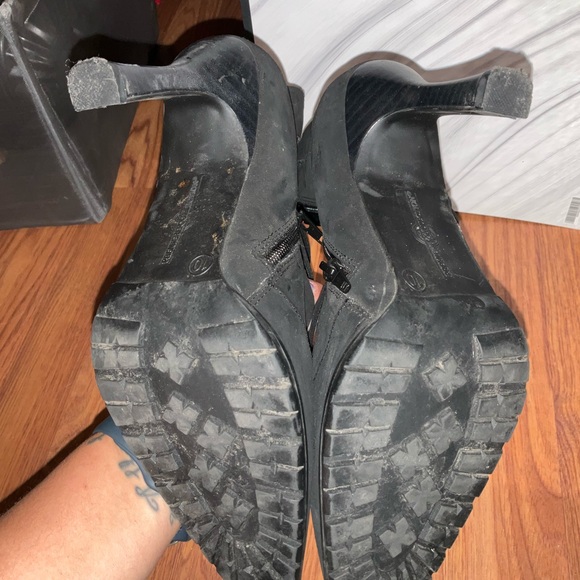 Elegant Black Ankle Boots with Rhinestone Buckles - Picture 3 of 5